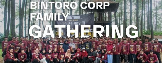 Karyawan Bintoro Corp melakukan games team building di Lembang
